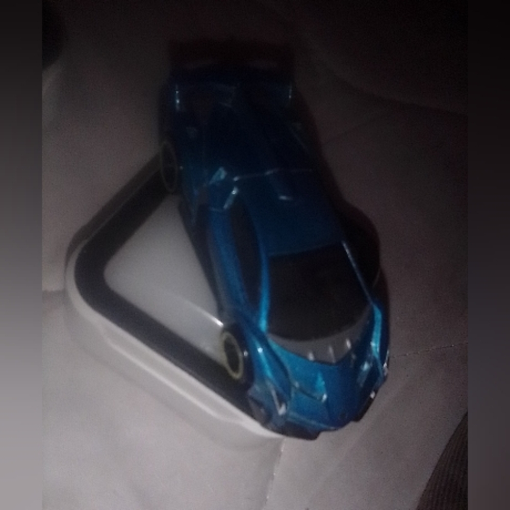 Lambo Hotwheels - Picture 2 of 11